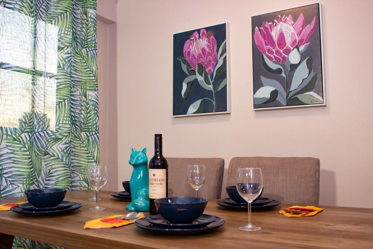 Shiny Spacious With Perfect View In Crescent Montreal