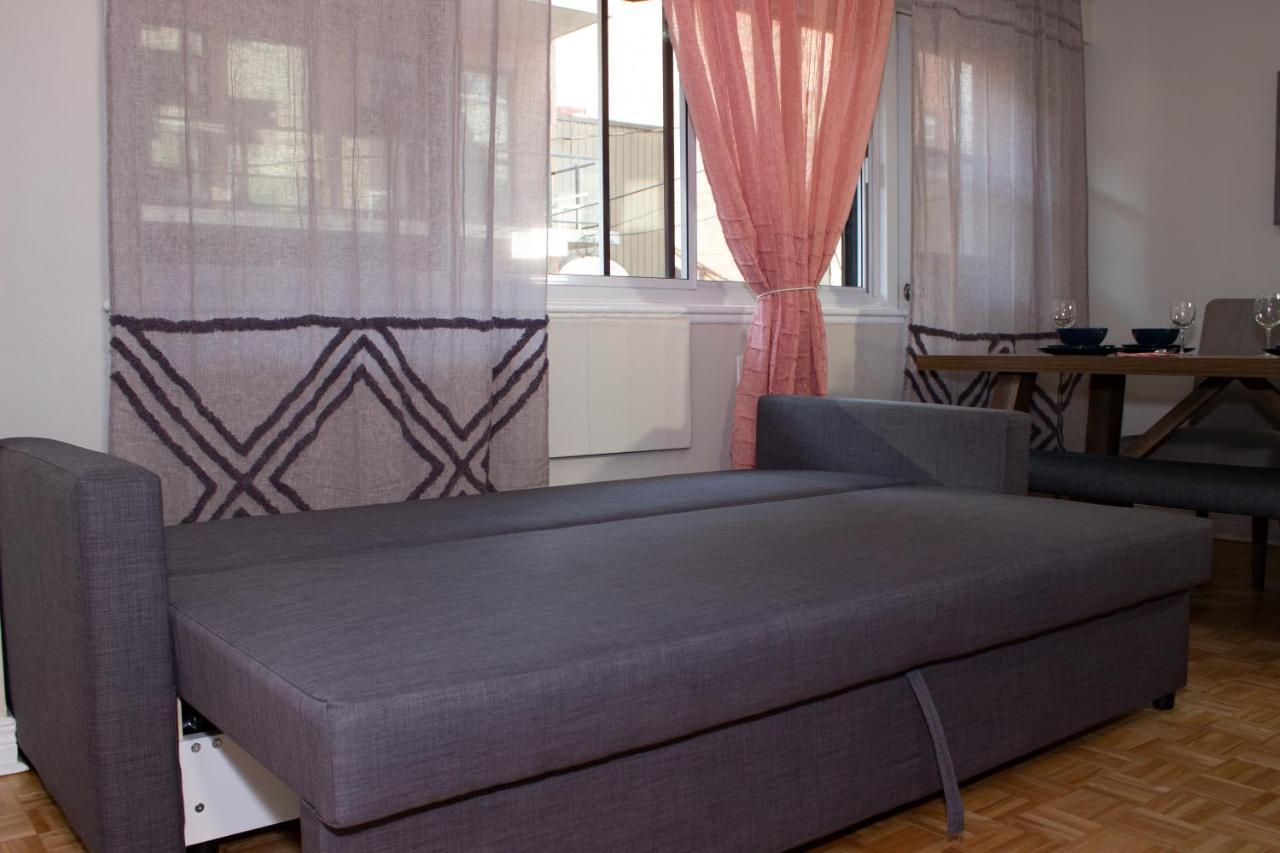 Shiny Spacious With Perfect View In Crescent Montreal