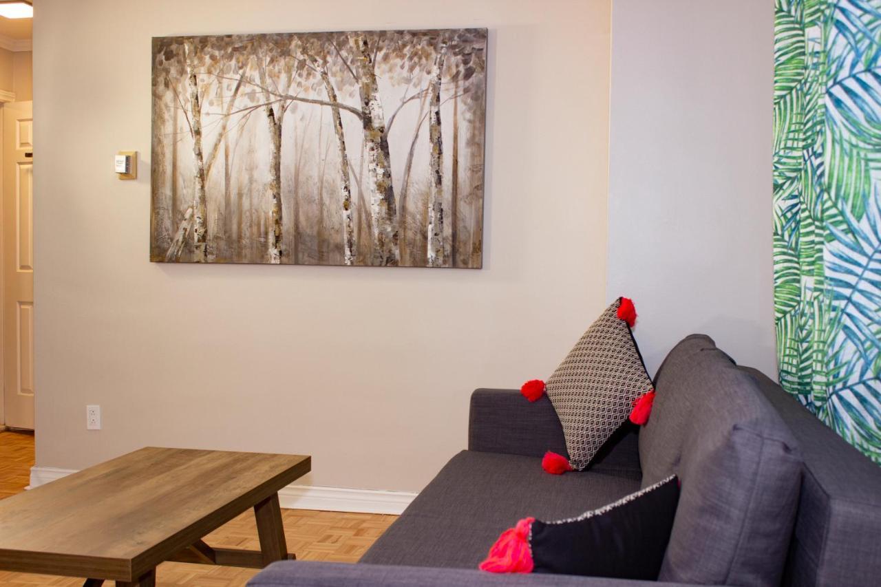 Shiny Spacious With Perfect View In Crescent Montreal