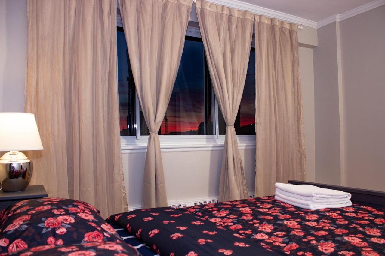 Shiny Spacious With Perfect View In Crescent Apartment *