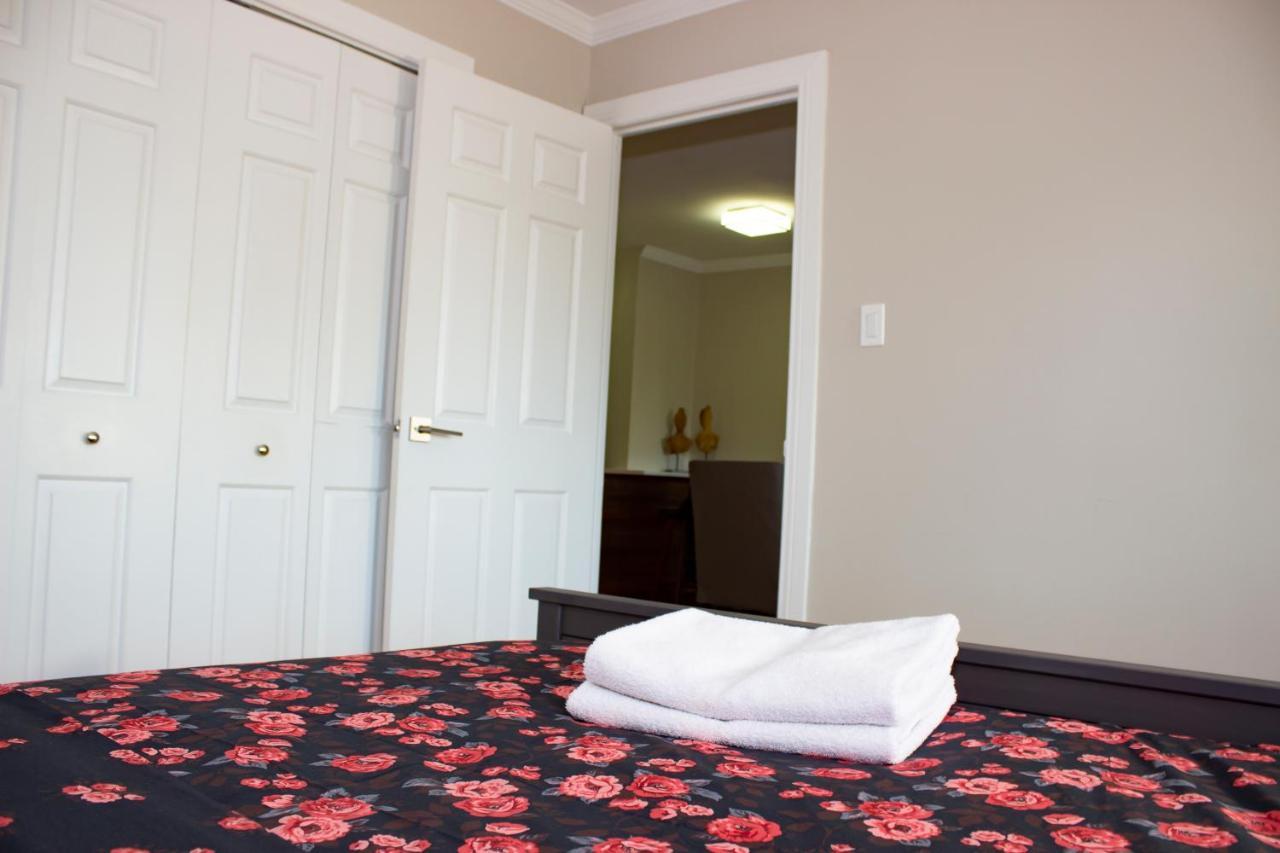 Shiny Spacious With Perfect View In Crescent * Montreal