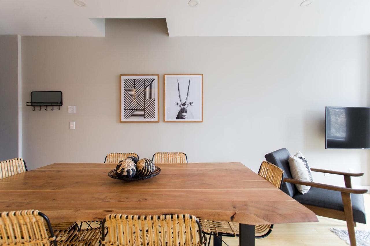 Trendy Little Italy 3 Bedroom By Den *