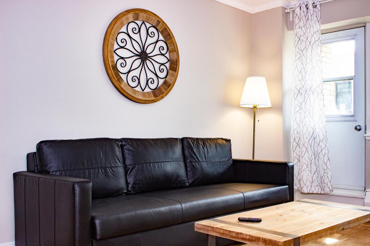 Shiny Spacious With Perfect View In Crescent