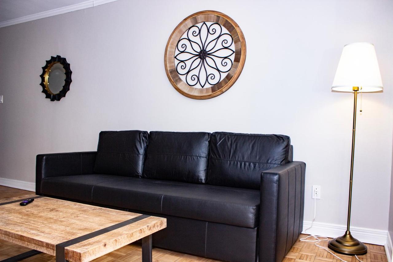 Shiny Spacious With Perfect View In Crescent * Montreal