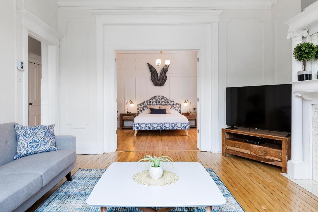 Mtlvacationrentals -the Chic Laurier * Montreal
