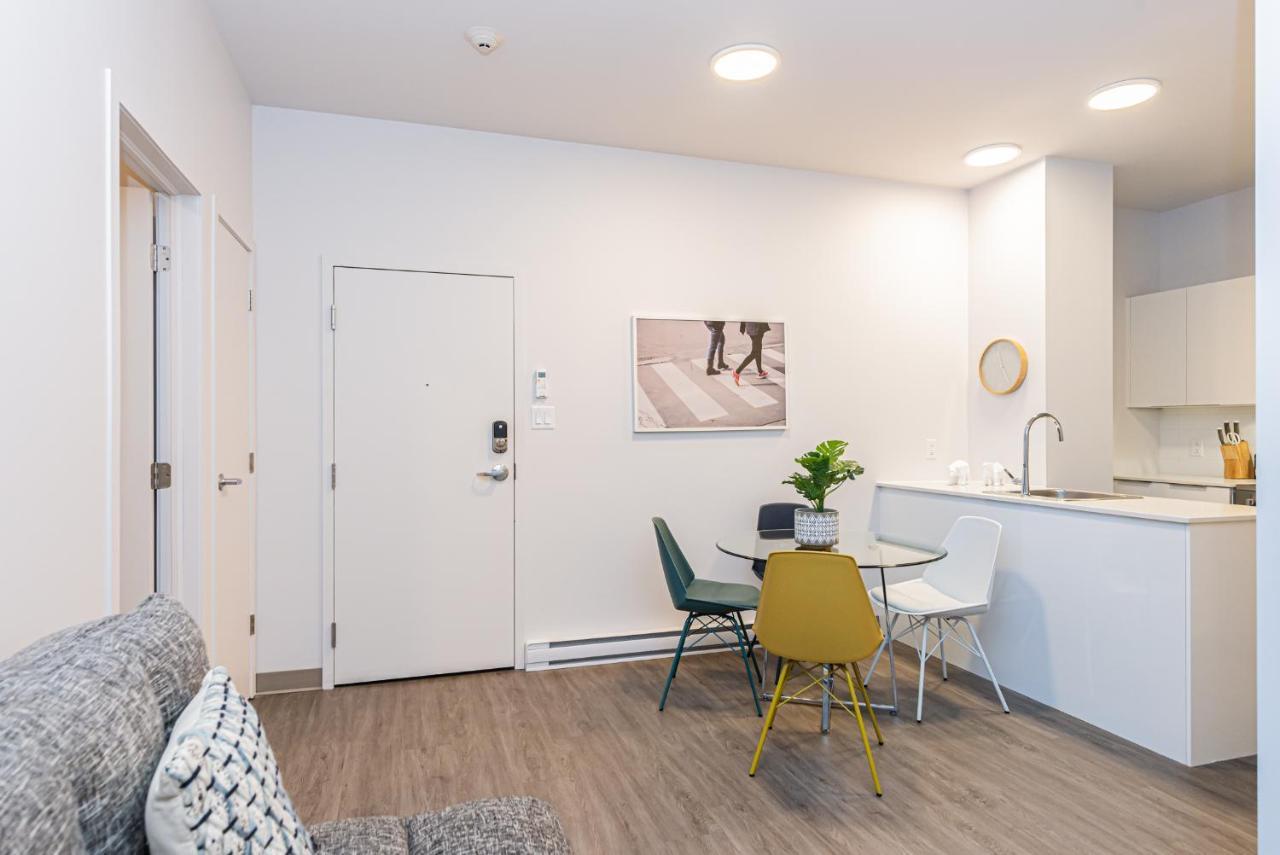 Apartment New Urban And Well Located 1 Bedroom By Den Montreal