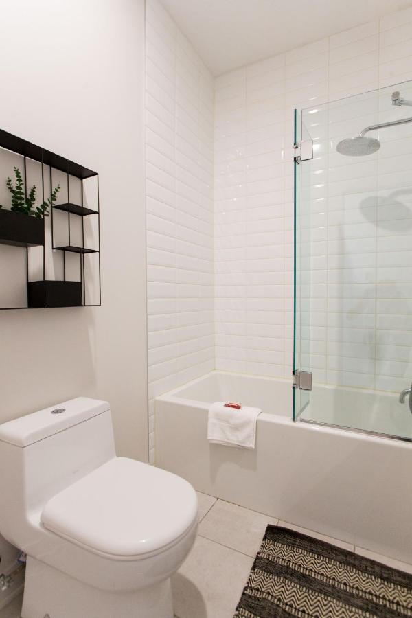 Huge & Swanky By Atwater Market By Den Stays * Montreal