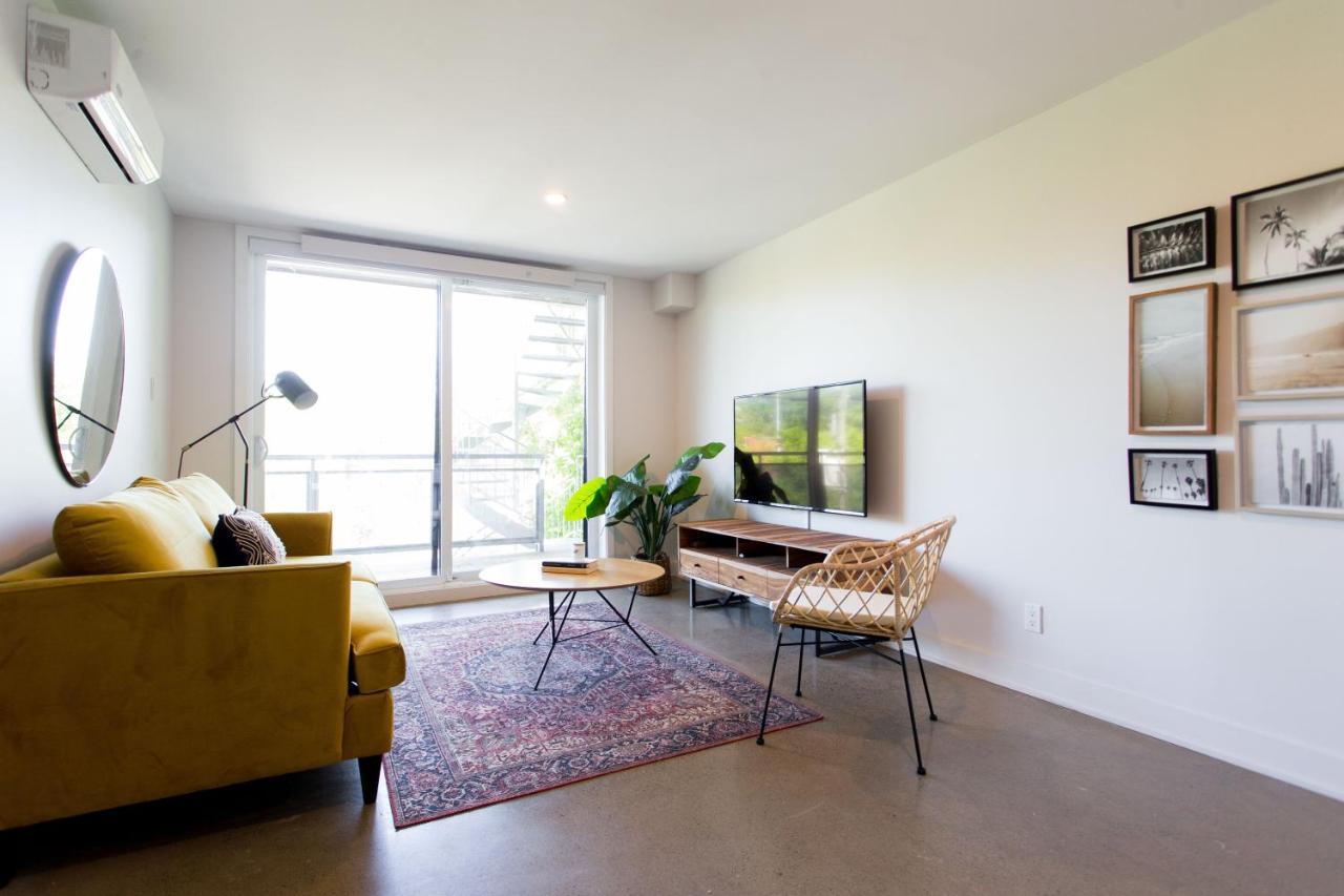 Apartment Huge & Swanky By Atwater Market By Den Stays *