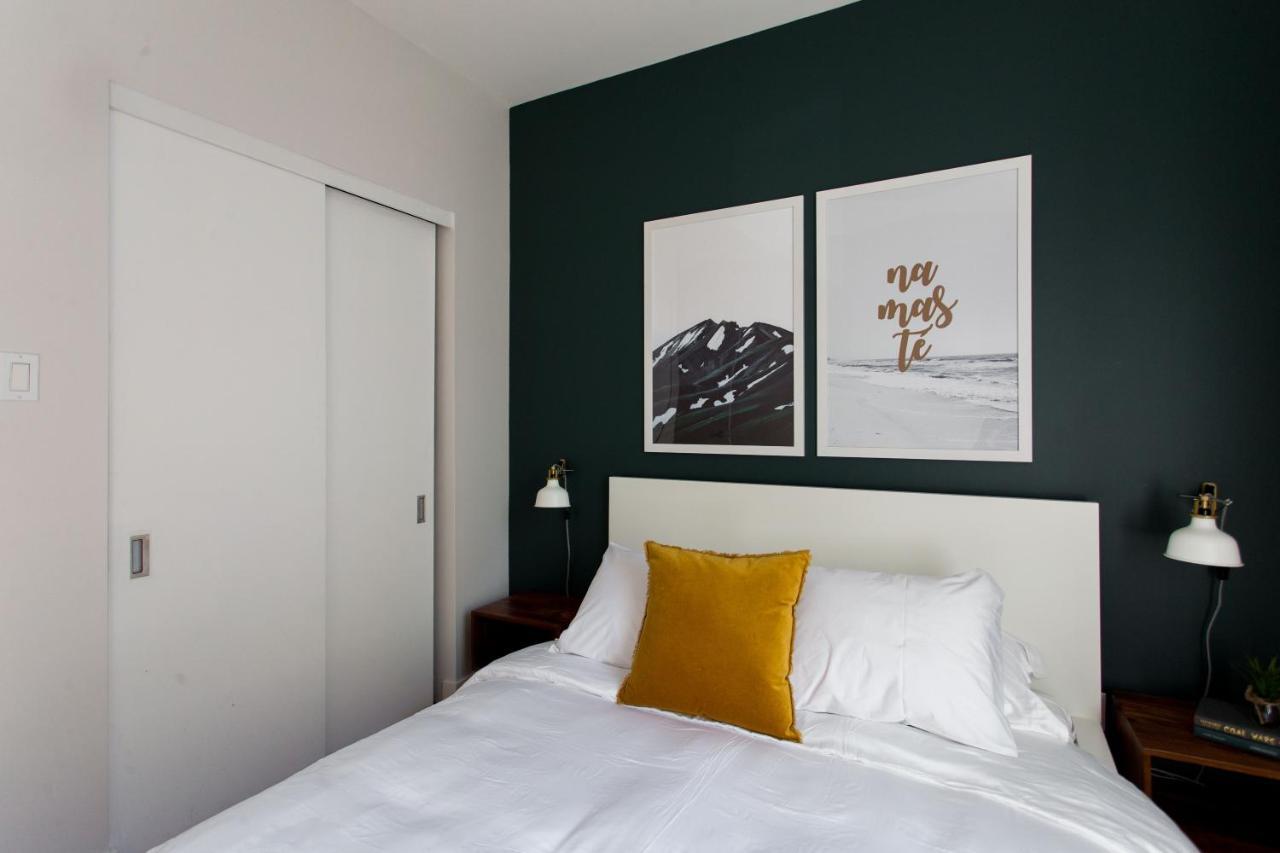 Huge & Swanky By Atwater Market By Den Stays *
