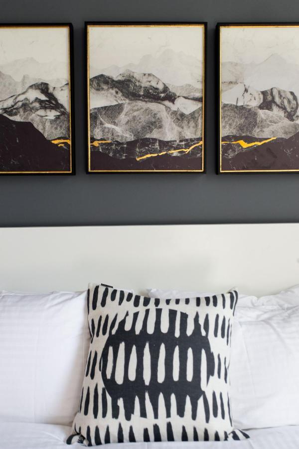 Huge & Swanky By Atwater Market By Den Stays