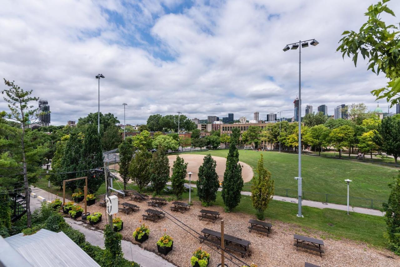 Elegant & Perfectly Located By Atwater Market By Den Stays Montreal