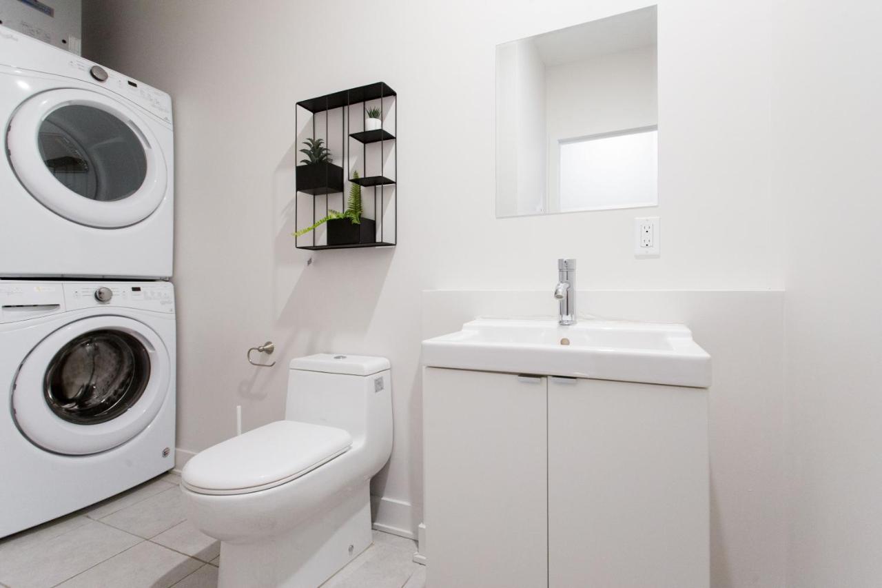 Apartment Huge & Swanky By Atwater Market By Den Stays *