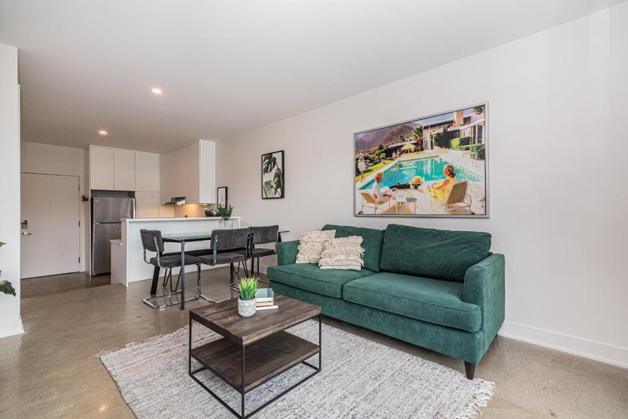 Apartment Elegant & Perfectly Located By Atwater Market By Den Stays