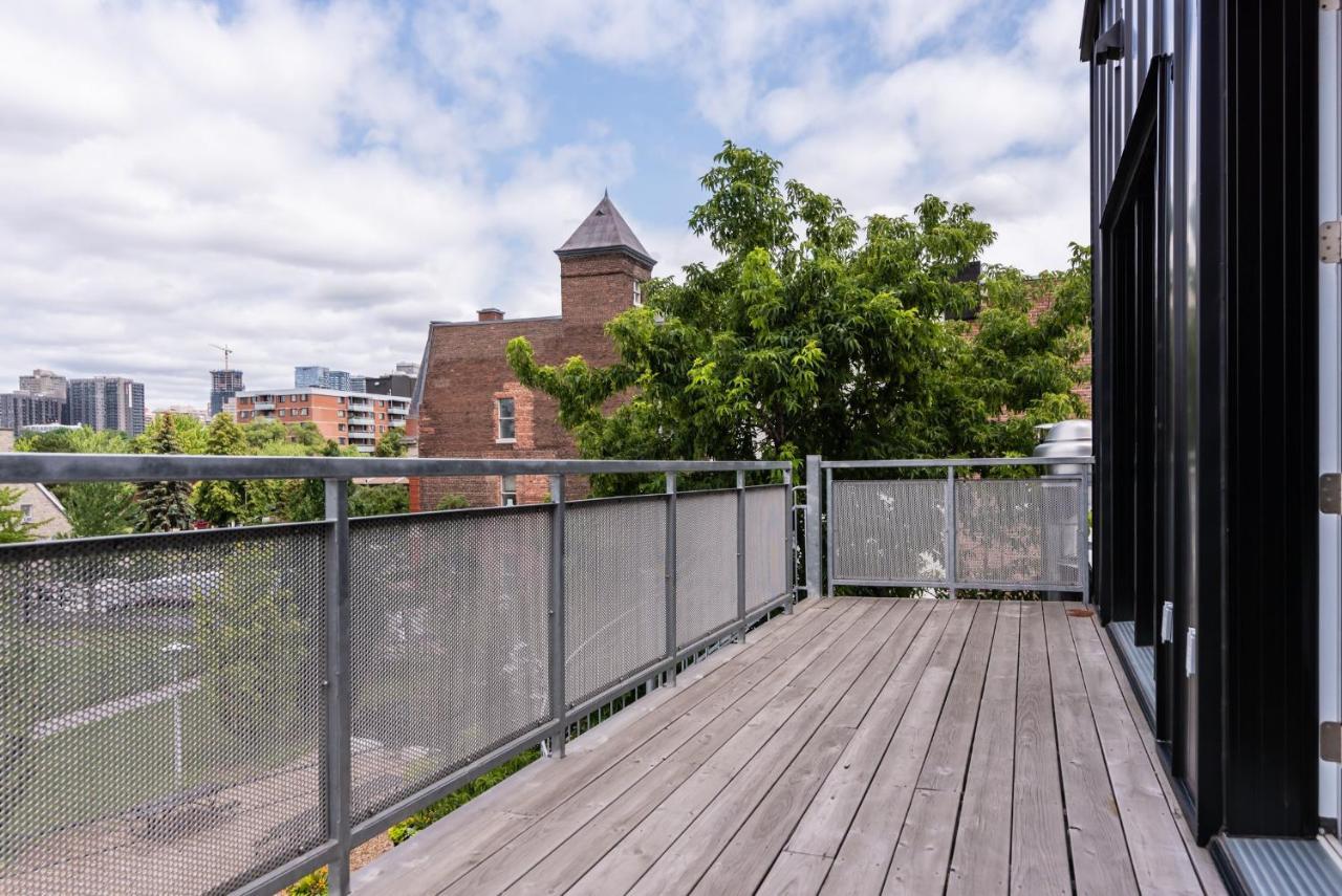 Apartment Elegant & Perfectly Located By Atwater Market By Den Stays *