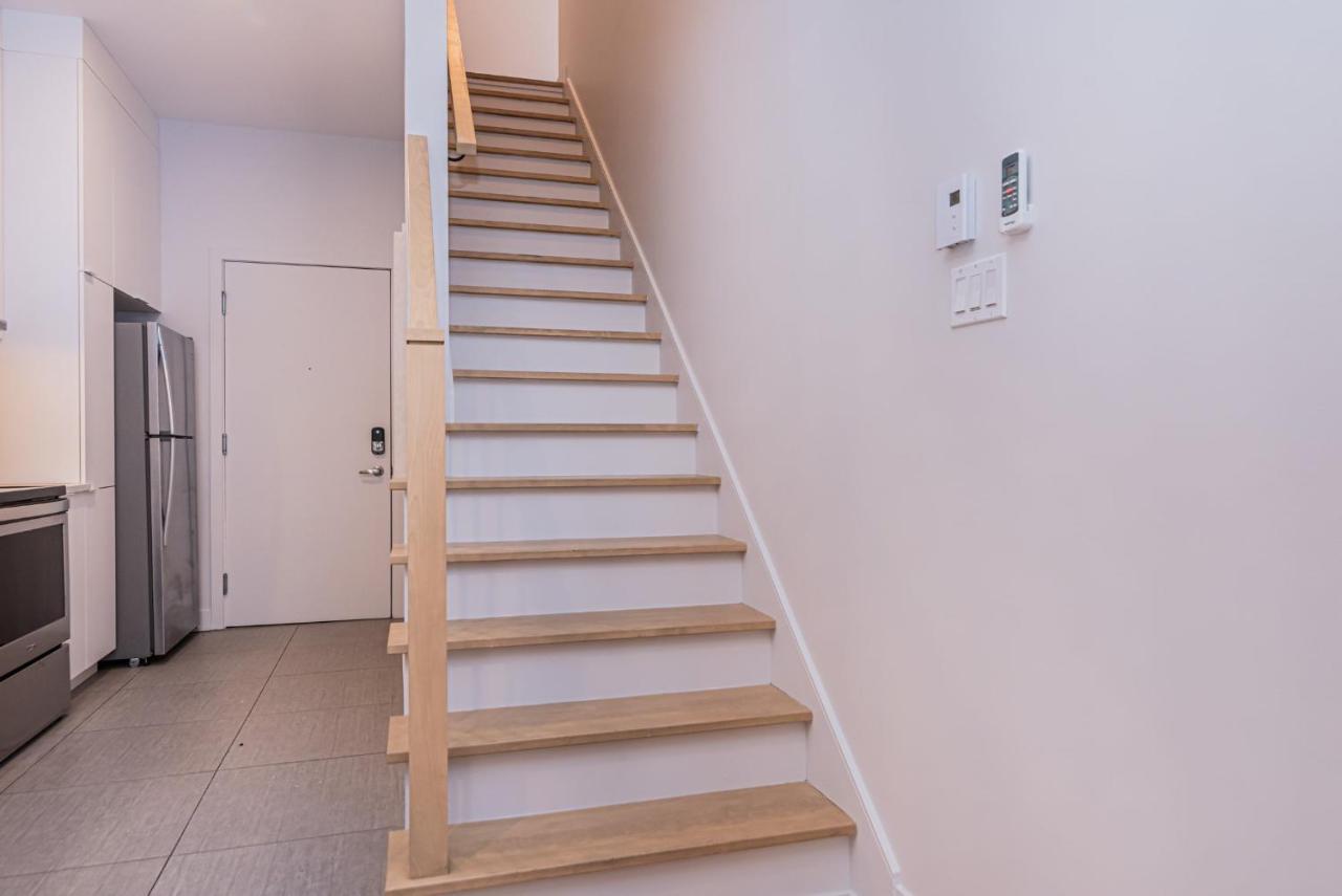 Cool And Clean Flat By Atwater Market By Den Stays
