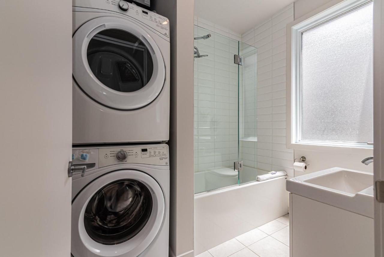 Cool And Clean Flat By Atwater Market By Den Stays Apartment