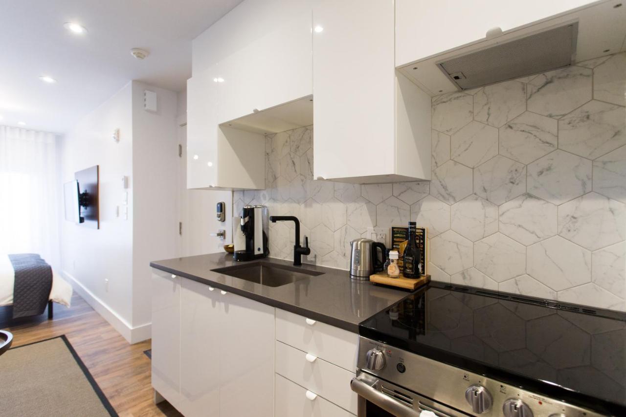 Apartment Blue Oasis With Full Kitchen And Bath By Den
