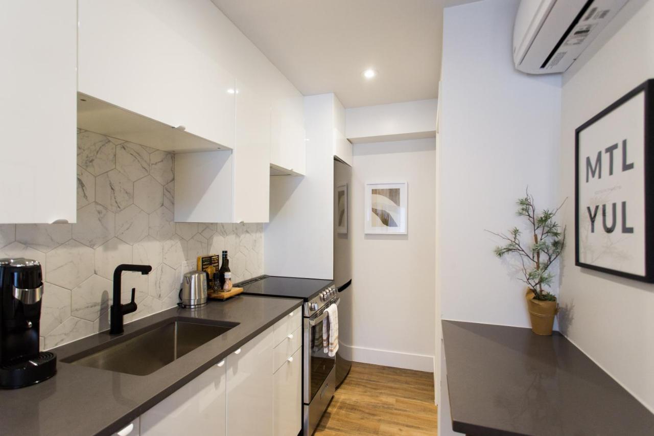Apartment Blue Oasis With Full Kitchen And Bath By Den *