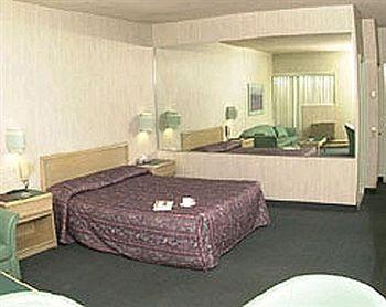 Hotel Western East Montreal