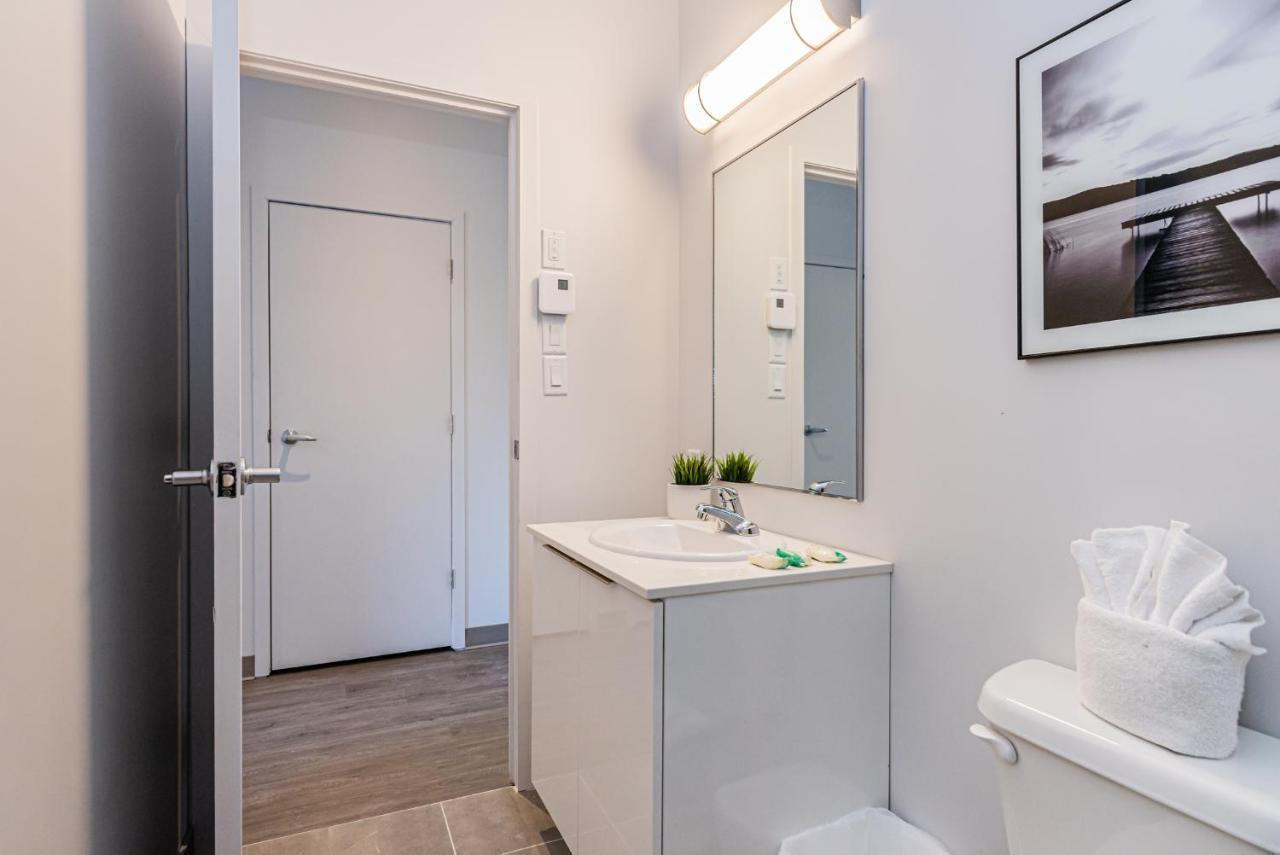 New, Fresh And Luminous In Le Plateau By Den *