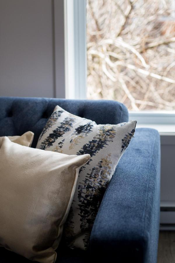 Stunning 1 Bedroom In Mile End By Den * Montreal