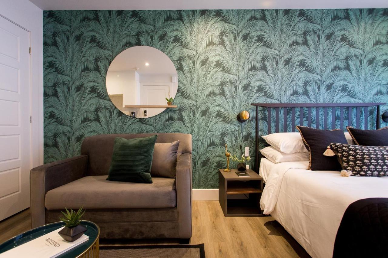 Palms Steps From Jeantalon Market Full Bath By Den Apartment