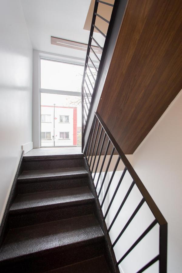 Apartment Romantic In The Heart Of Little Italy By Den Montreal