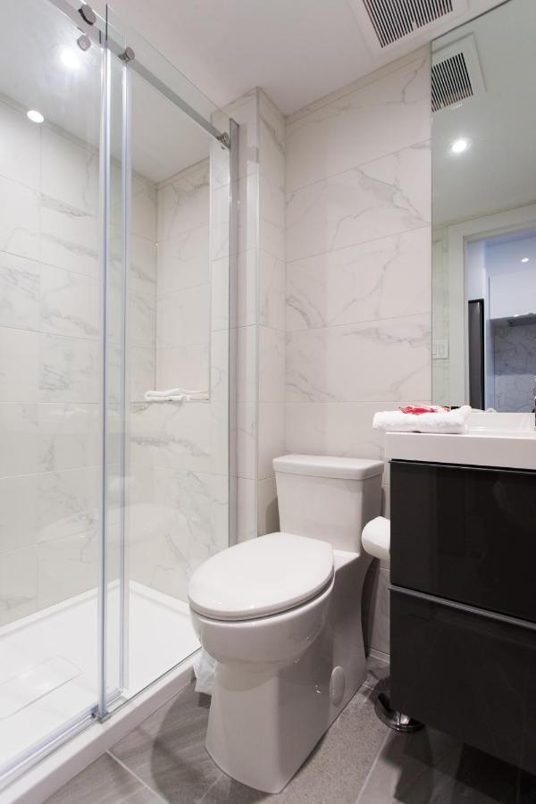 Palms Steps From Jeantalon Market Full Bath By Den