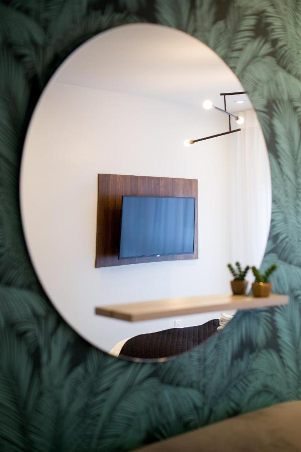 Apartment Palms Steps From Jeantalon Market Full Bath By Den *
