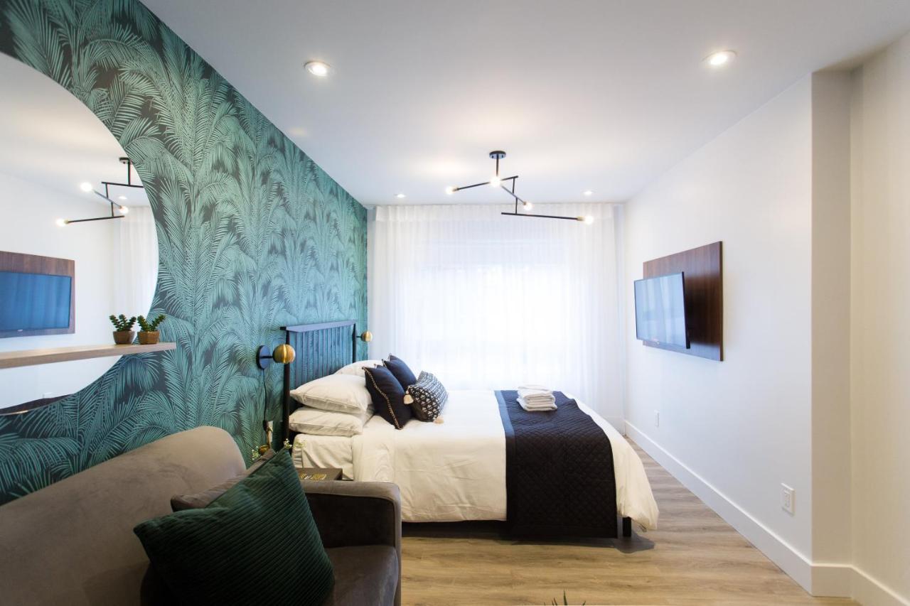 Palms Steps From Jeantalon Market Full Bath By Den