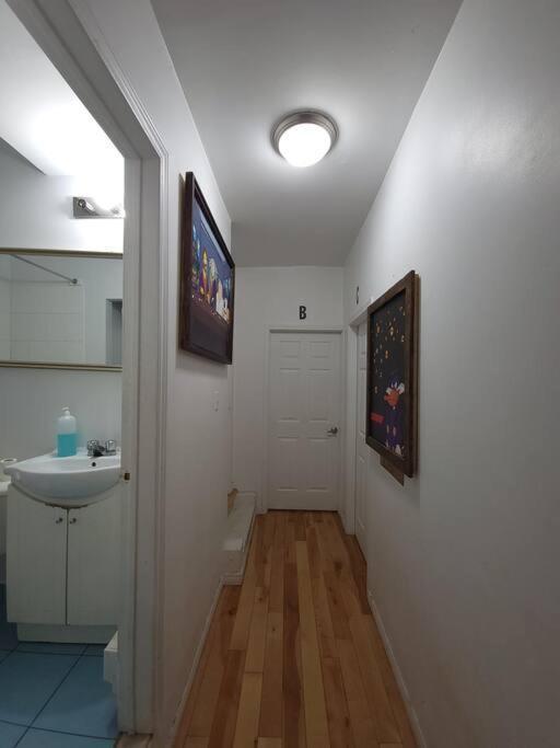 Full Kitchen - High Speed Internet - Beautiful Room