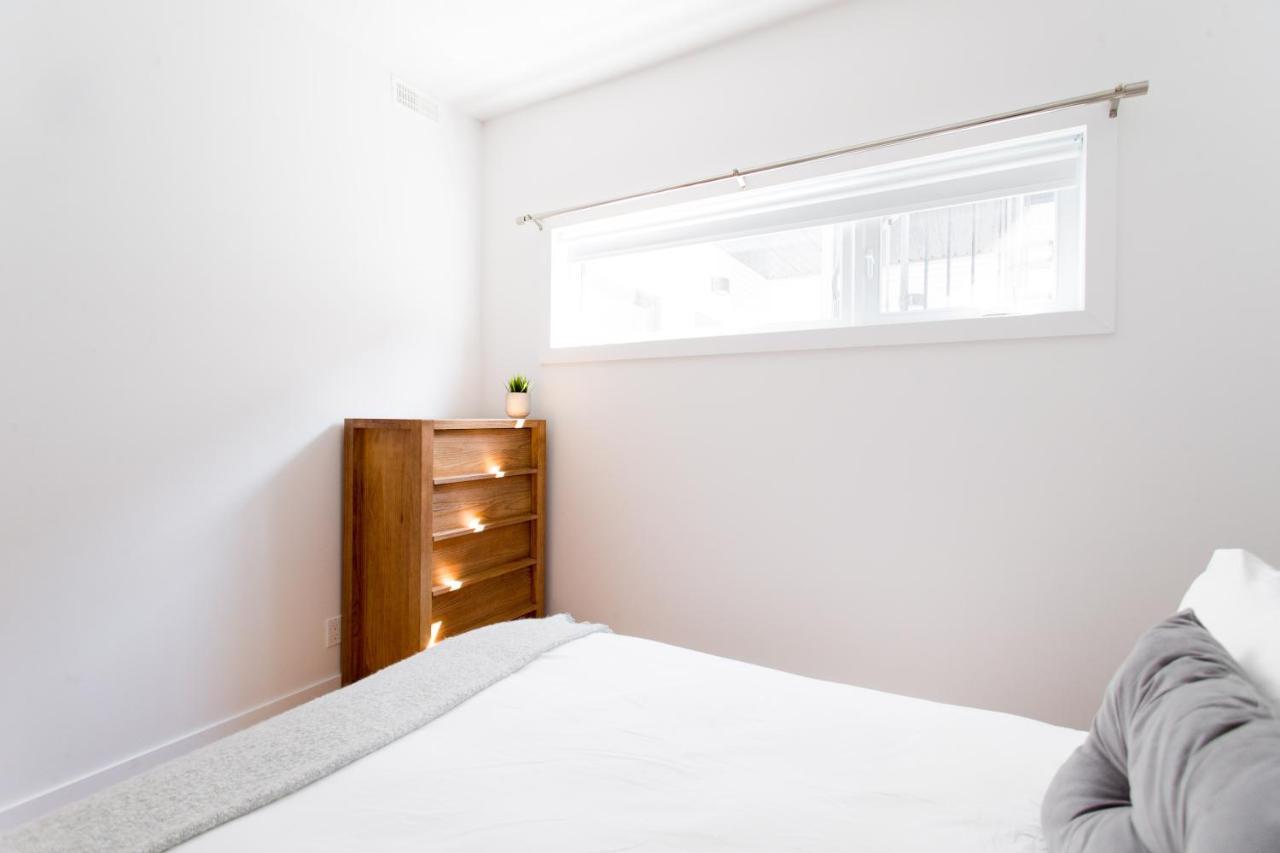 Exquisite Modern In Little Italy By Den * Montreal