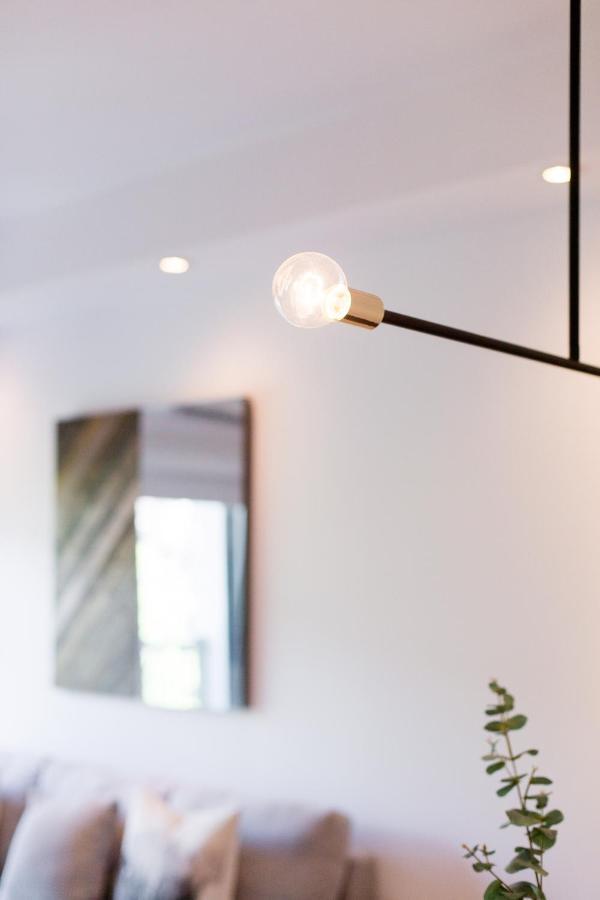 Exquisite Modern In Little Italy By Den *