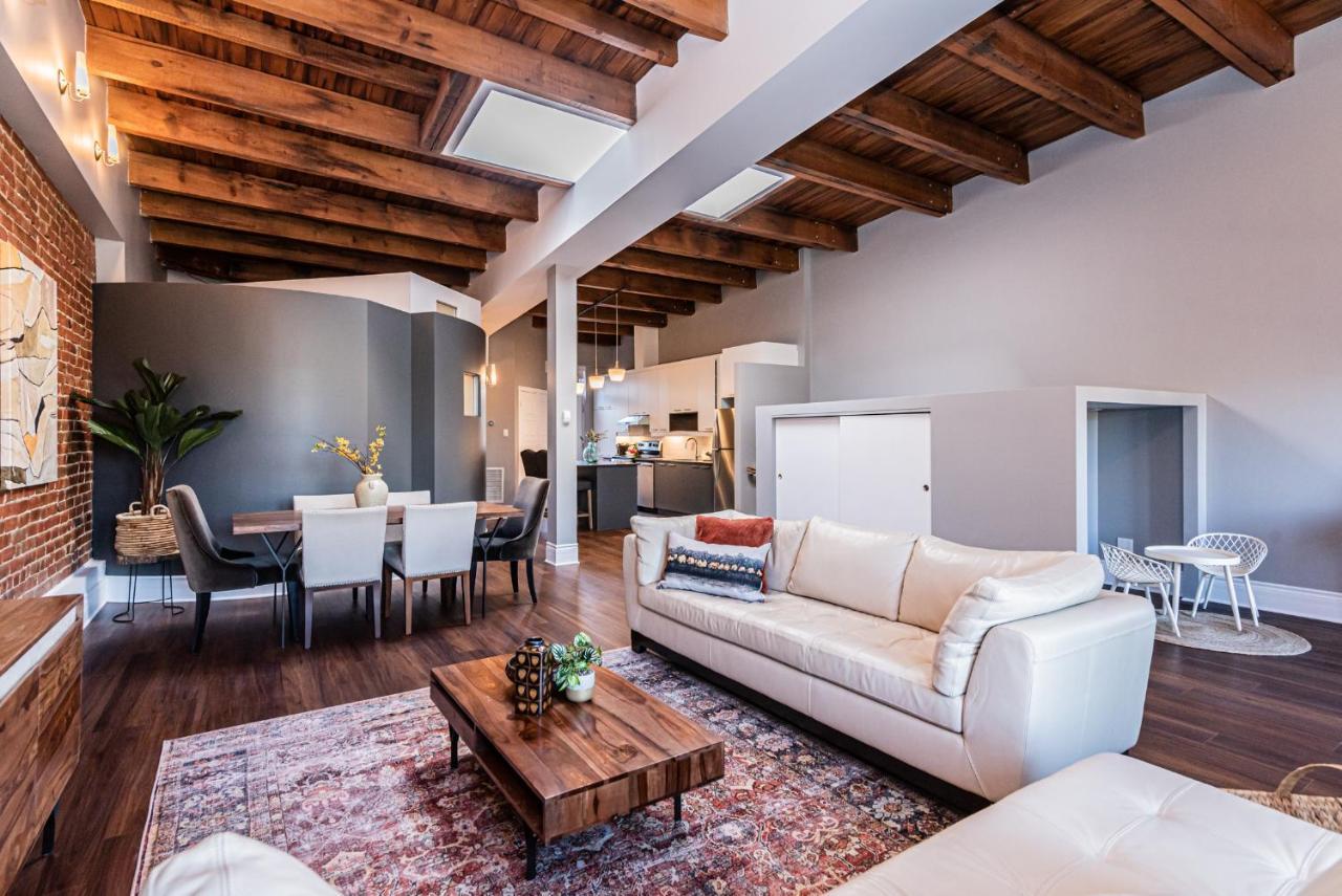 Family Friendly 3-bedroom Beauty In Le Plateau By Denstays Montreal