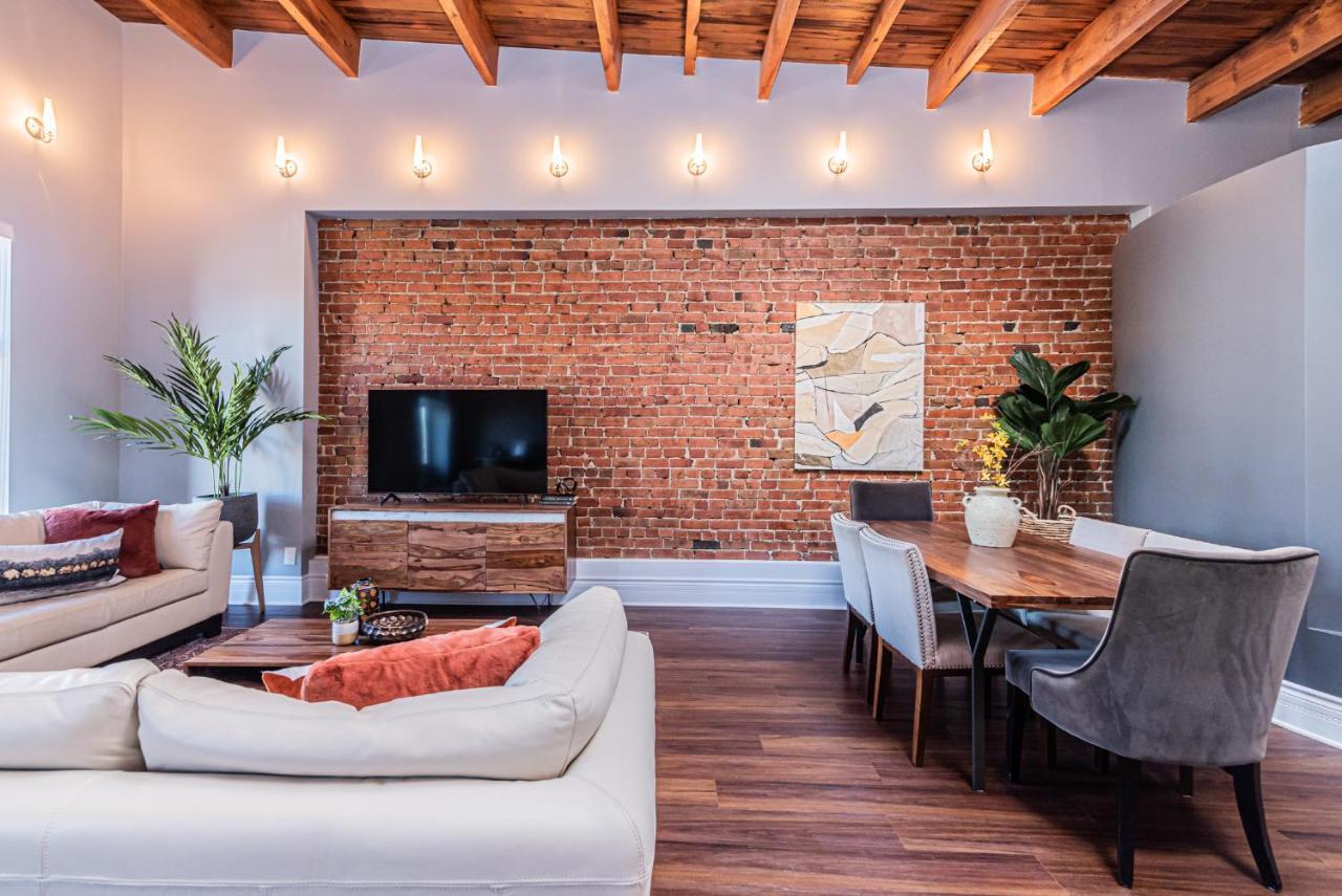 Apartment Family Friendly 3-bedroom Beauty In Le Plateau By Denstays
