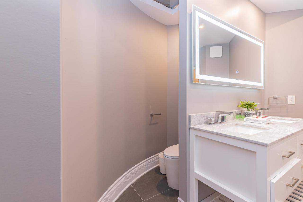 Apartment Family Friendly 3-bedroom Beauty In Le Plateau By Denstays