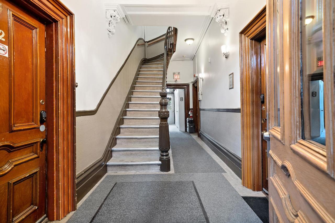 Apartment Old Port By Restavio Montreal