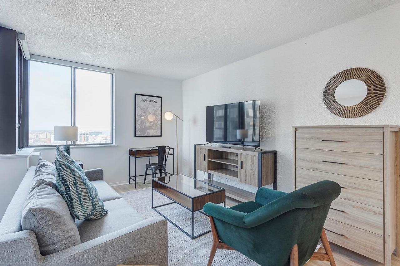 Lacite Furnished Apartment Montreal