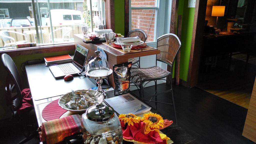 La Petite Bourgeoise Bed & Breakfast 3*