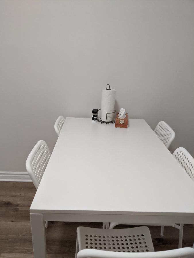 Apartment 3 Bdr Appartement,wifi,netflix Free Parking Montreal