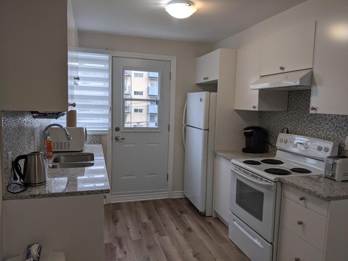 3 Bdr Appartement,wifi,netflix Free Parking * Montreal