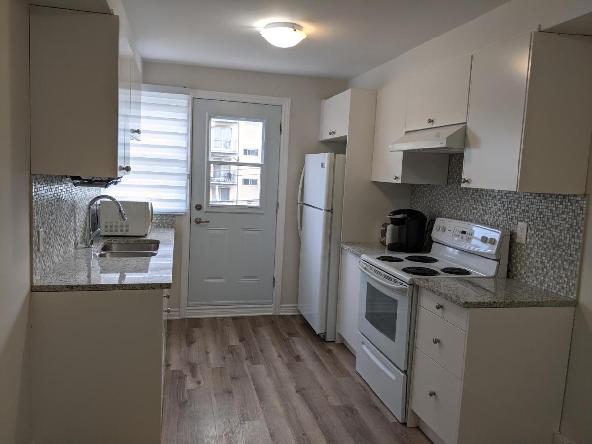 3 Bdr Appartement,wifi,netflix Free Parking * Montreal