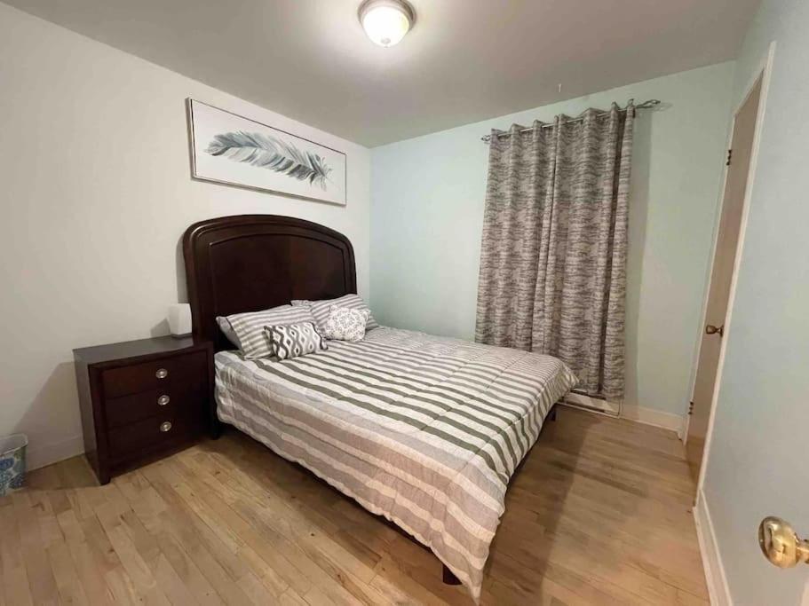 Cozy Place Renovated In Saint Leonard Wifi+netflix * Montreal