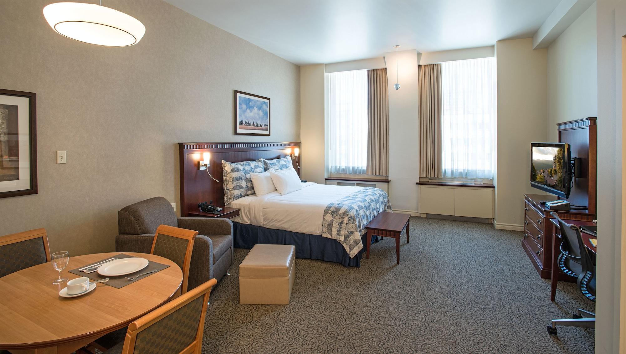 Le Square Phillips & Hotel Montreal