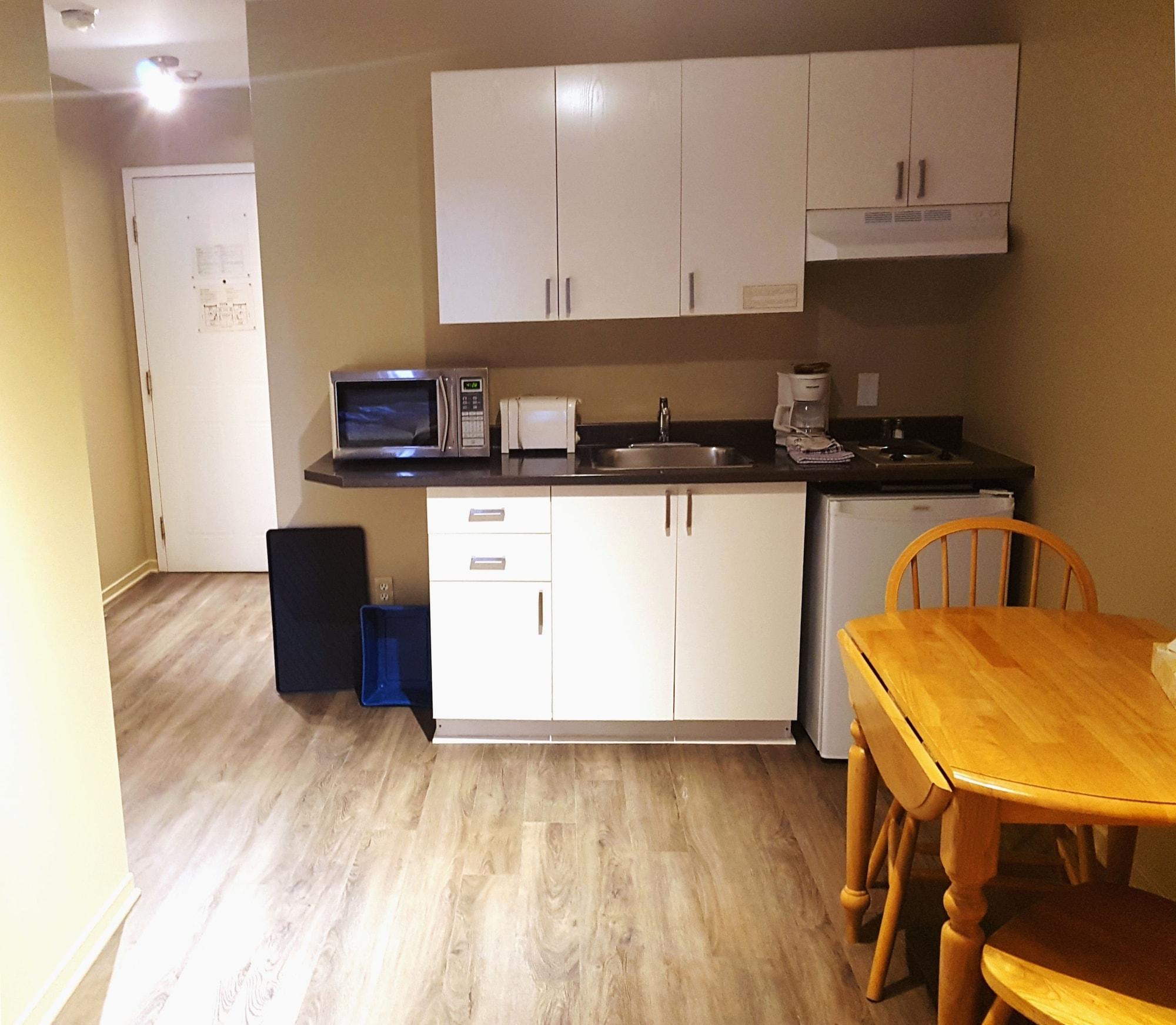 Le Roberval 3* Montreal