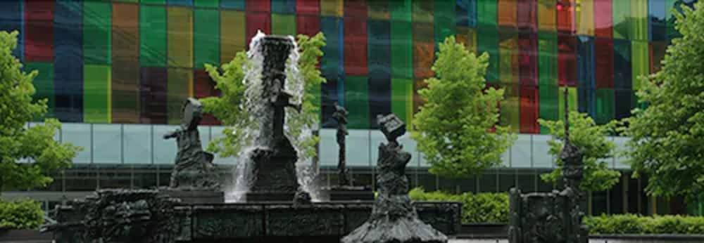 Le Dauphin Centre-ville Montreal