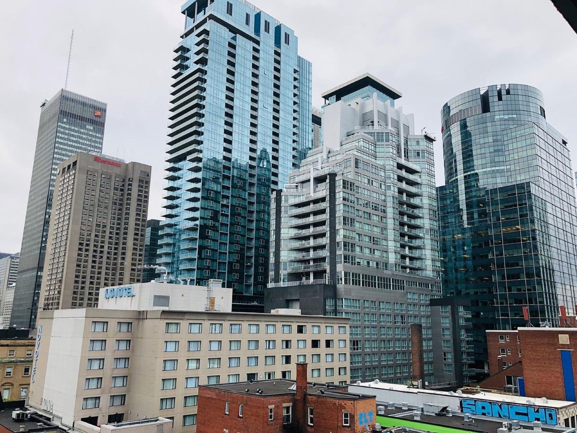 Comfort Downtown 3* Montreal