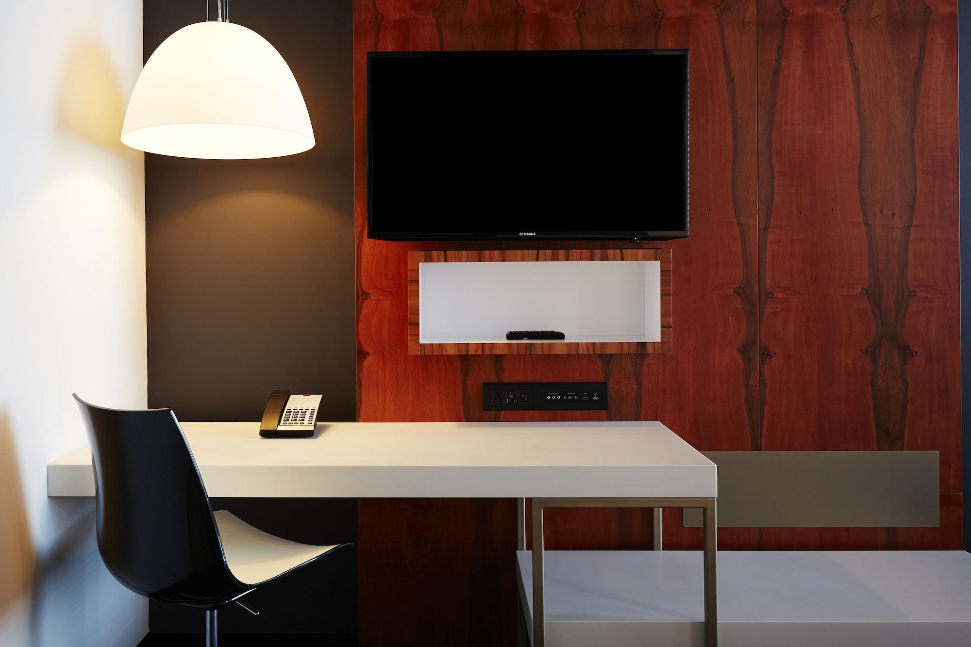 Alt Hotel 3*