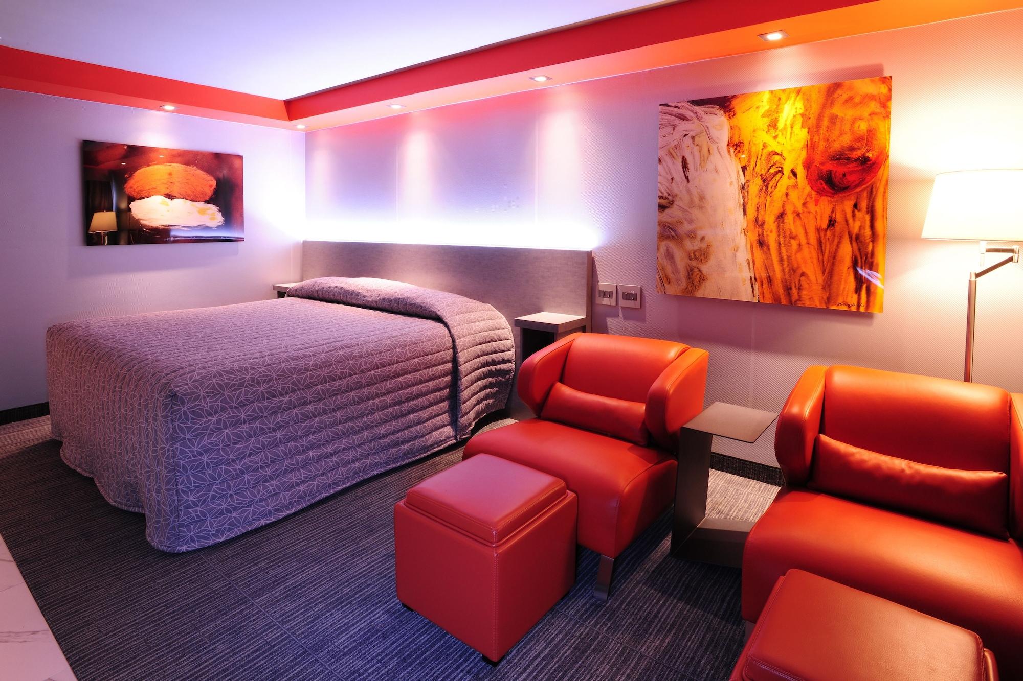 Hotel Le Chabrol & 3*