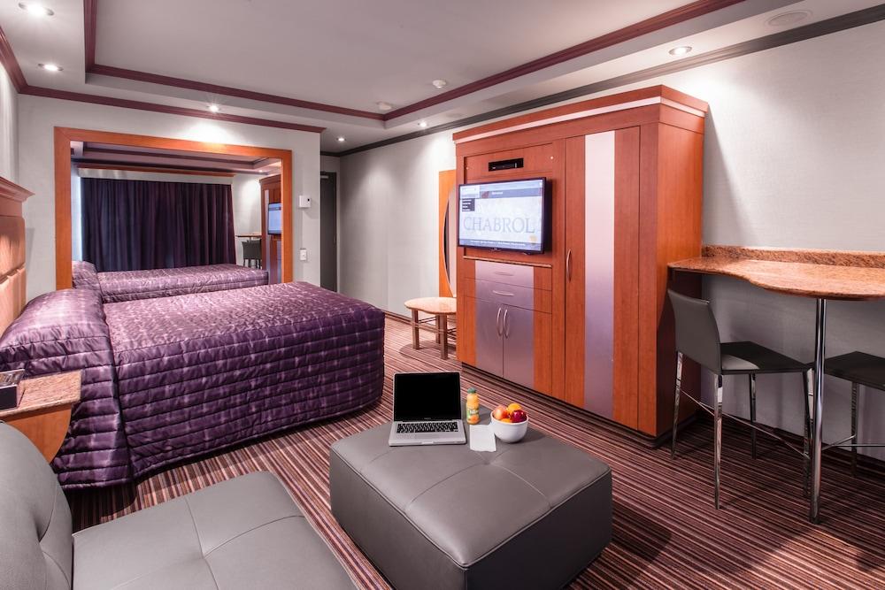 Hotel Le Chabrol & 3*